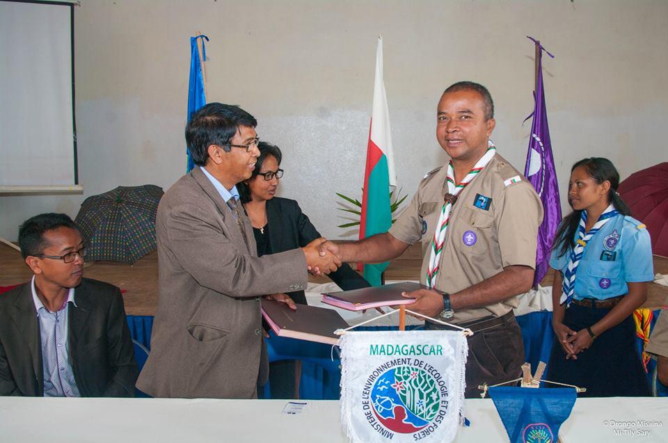 LES SCOUTS DE MADAGASCAR (TEM) ET LE MINISTERE DE L’ENVIRONNEMENT : VERS UN PARTENARIAT DURABLE