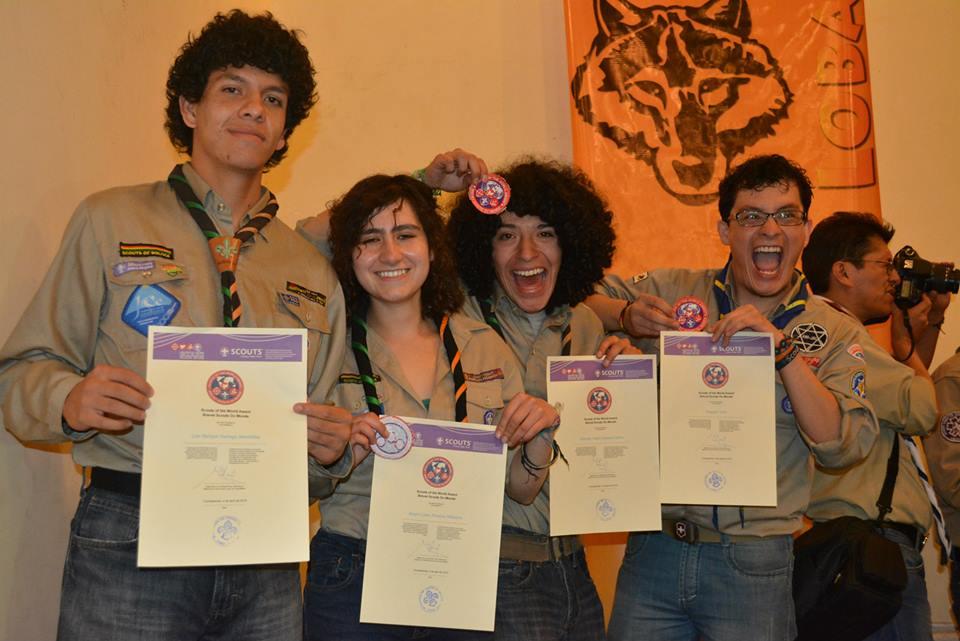ENTREGA DEL RECONOCIMIENTO SCOUTS DEL MUNDO - SCOUTS DE BOLIVIA