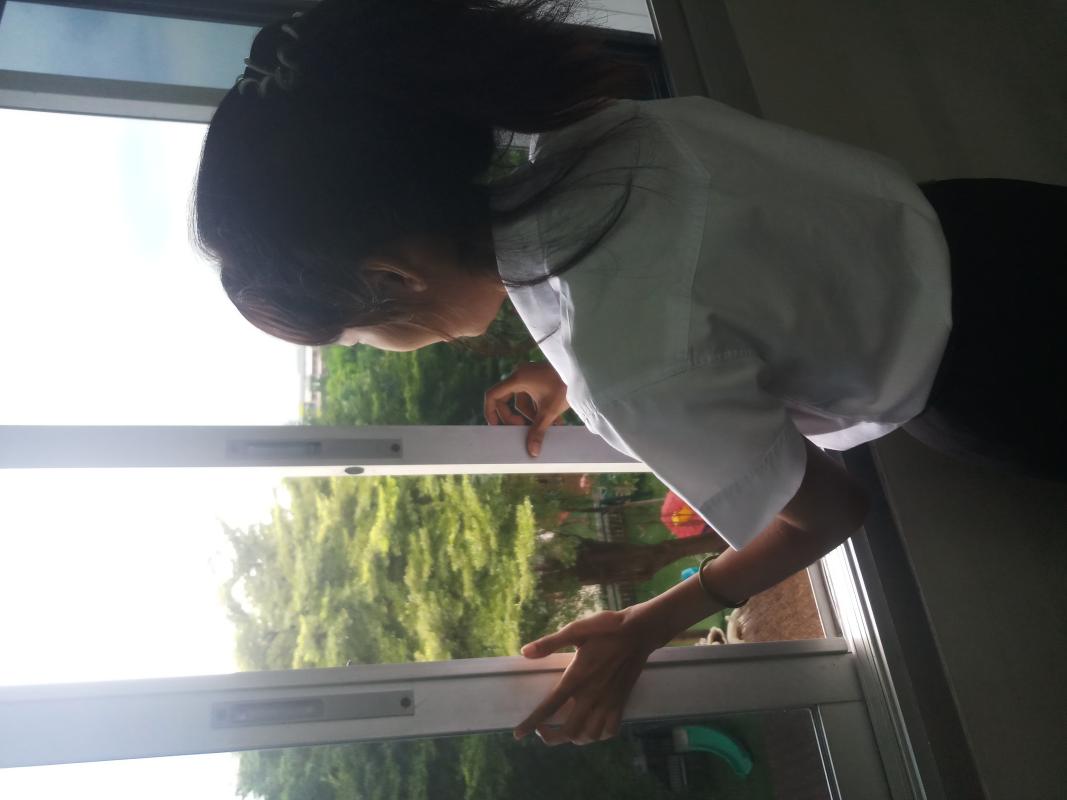 ปิดหน้าต่างในห้องเรียน หลังเลิกเรียน 