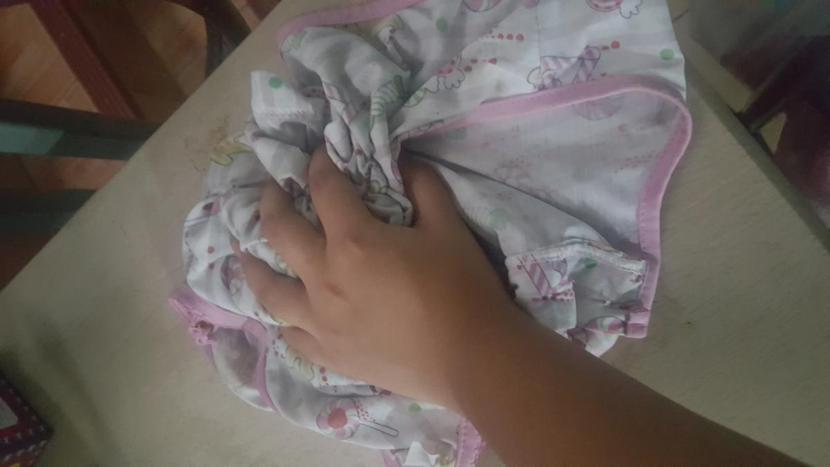 ทำความสะอาดโต๊ะกินข้าว