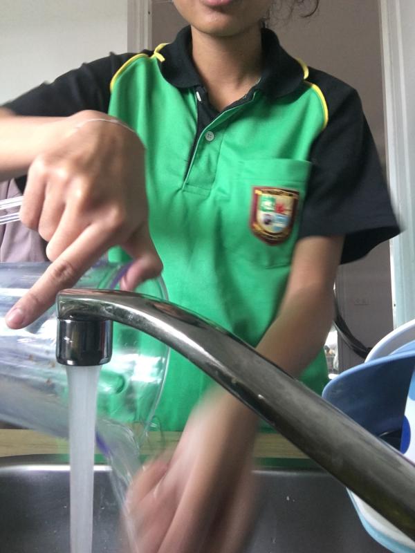 ช่วยย่าล้างจาน