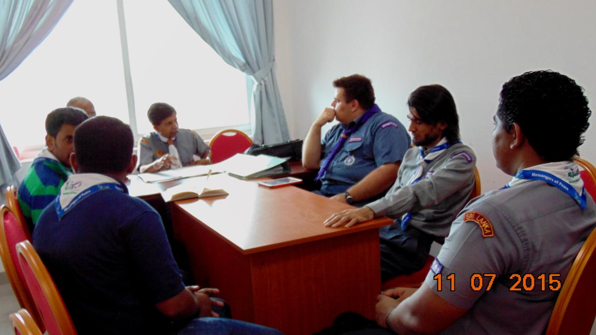 MoP Initiative Mid –Term Evaluation of Post War Integration Camp 2011 Sri Lanka Scouts, MEETING WITH LOCAL MoP TEAM.