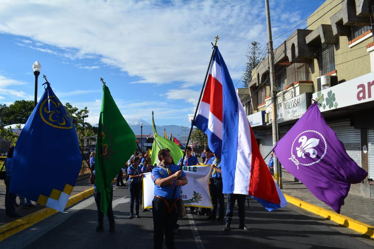Desfile de las 100 banderas