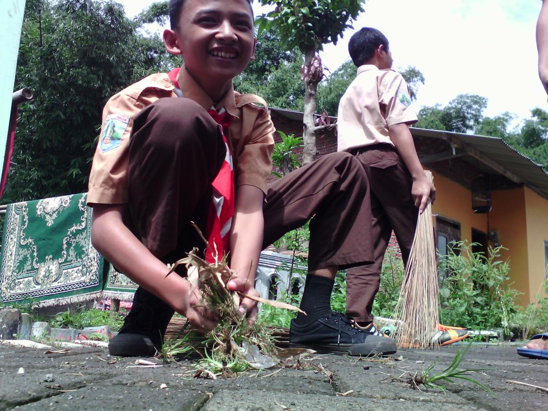 AHMAD RIFA'I Anggota Pramuka Daarul Ukhuwwah 