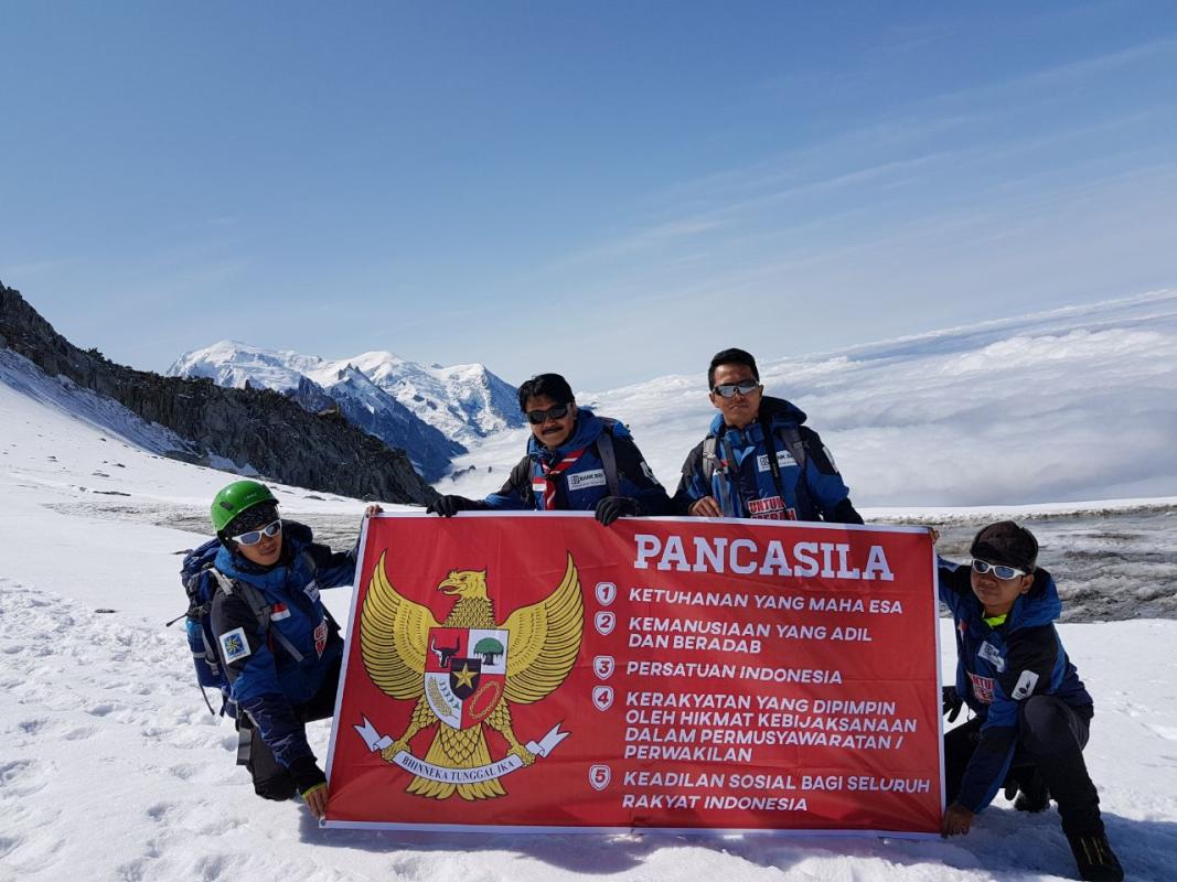 Unique Way From BRI, Pramuka And Vanaprastha Promote Indonesia In The Mountains Of Alpen, Western Europe