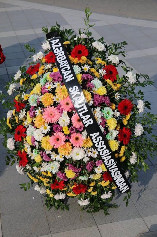 Scouts of Azerbaijan visited Martyrs' Lane in memory of heroes died on 20 January 1990.