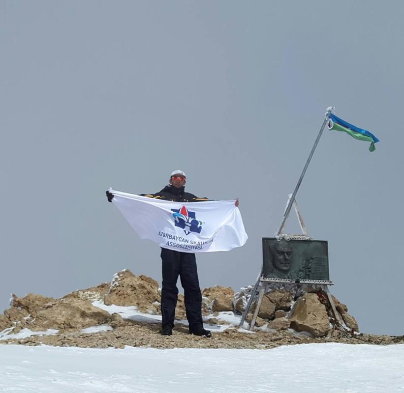 Scouts climbed up Shahdag National Park, located on the "Heydar Peak" on behalf of the Scouts Association.