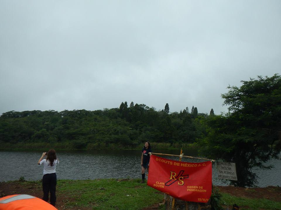 Limpieza de lirios- laguna del Castillo