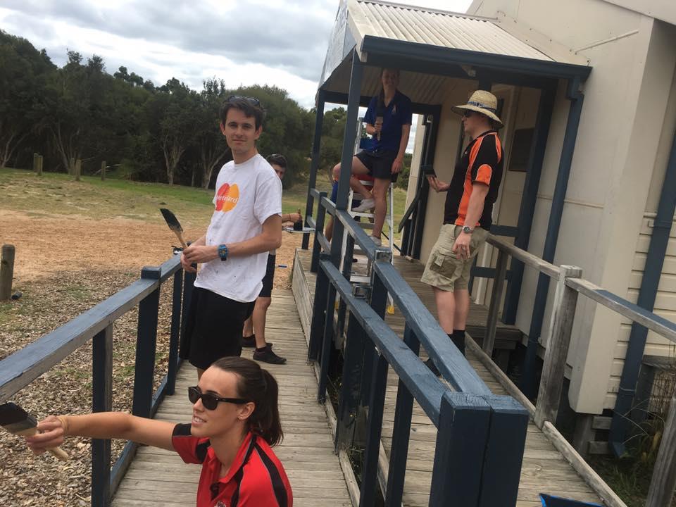 SandMoot 2016 - Rover Scouts giving service (Australia)