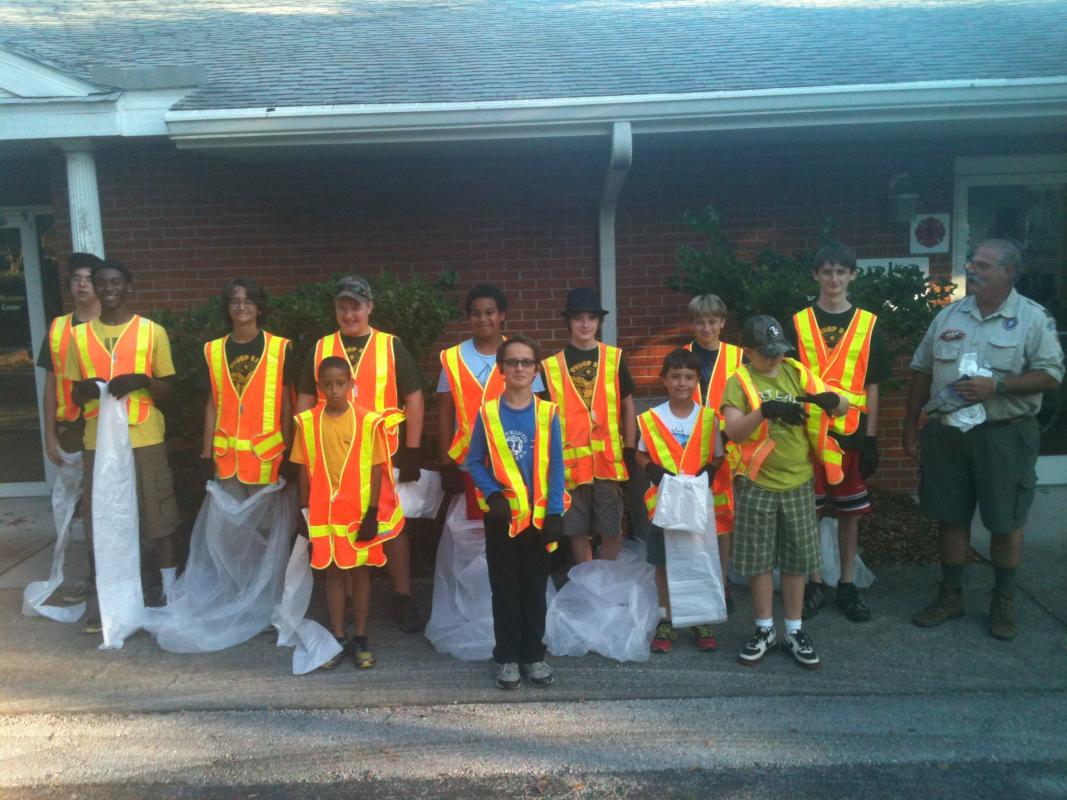 TROOP 211 (APOPKA FLORIDA) ROAD CLEAN UP