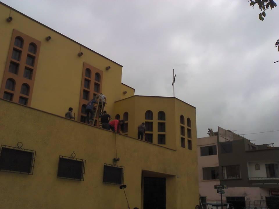 Limpieza de la parroquia de la comunidad