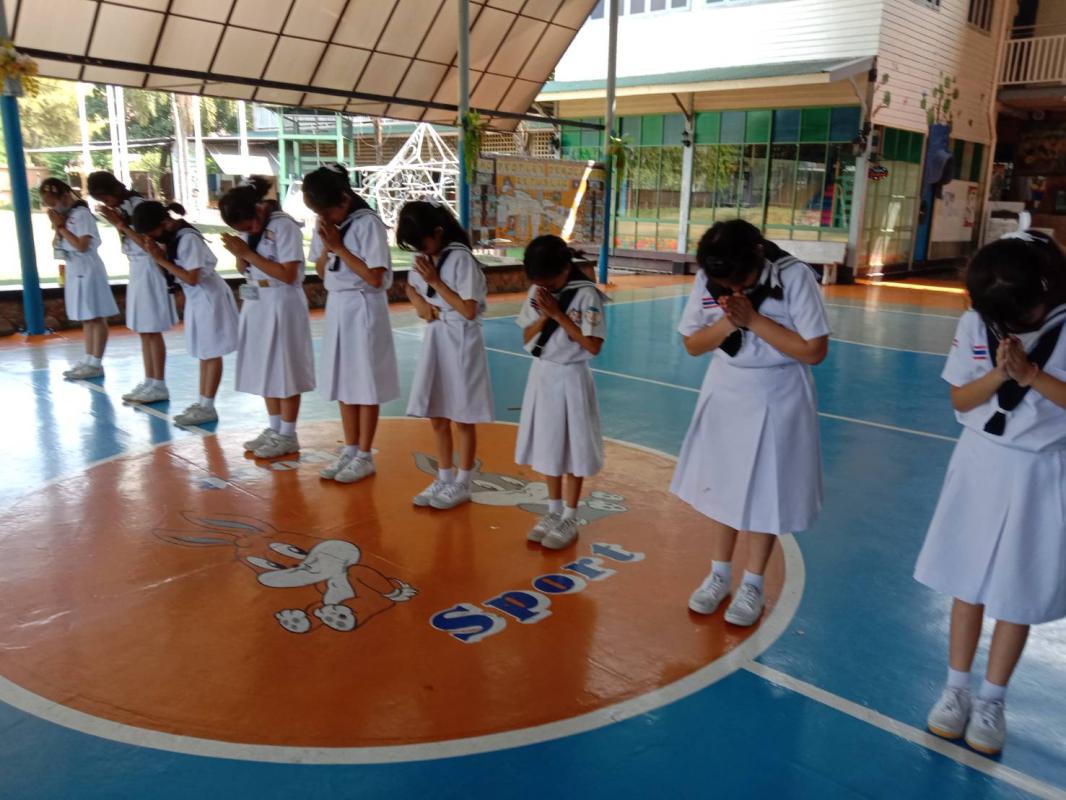 สอนการไหว้ที่ถูกวิธี