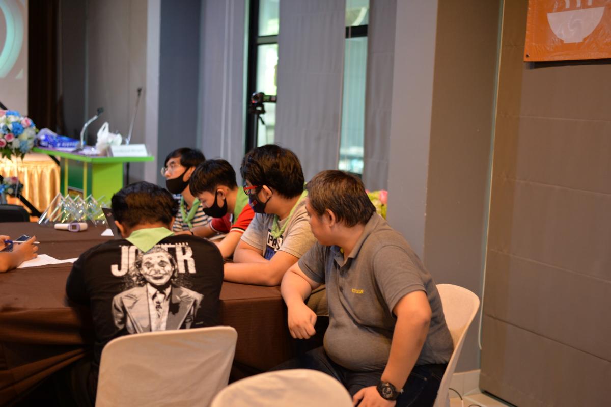 เข้าค่ายสานจัดทำโครงงานธุรกิจ