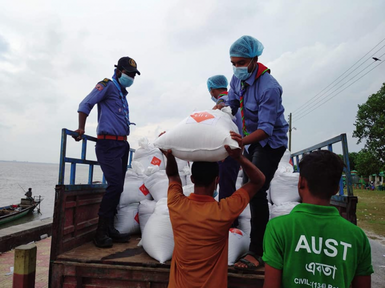 Distribution of food items among helpless distressed families

