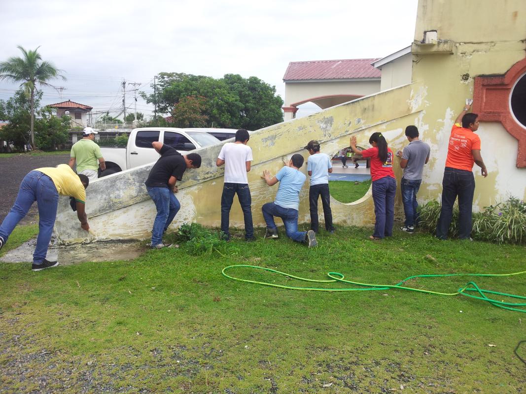 Limpieza y mantenimiento (pintura): Parroquia San Antonio, Ciudad de Panamá.