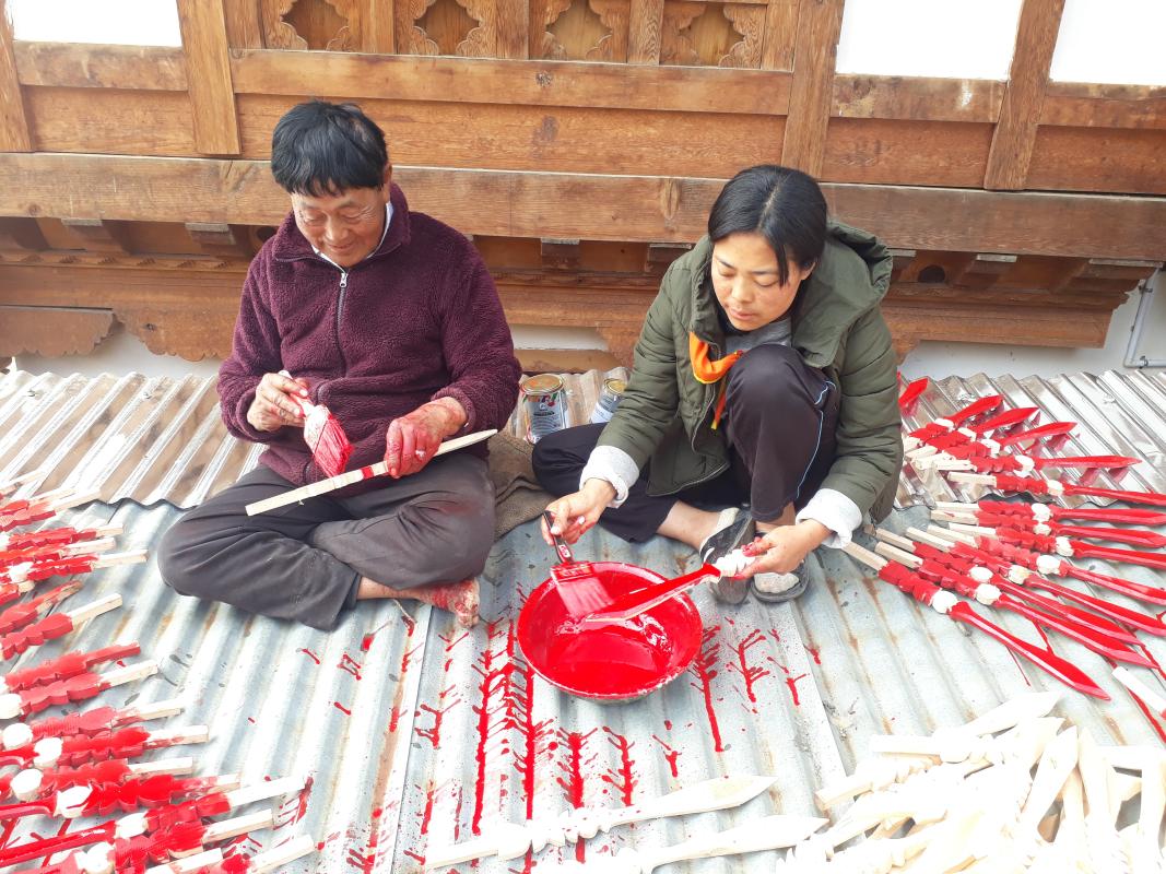 Scouting hands in spiritualism 