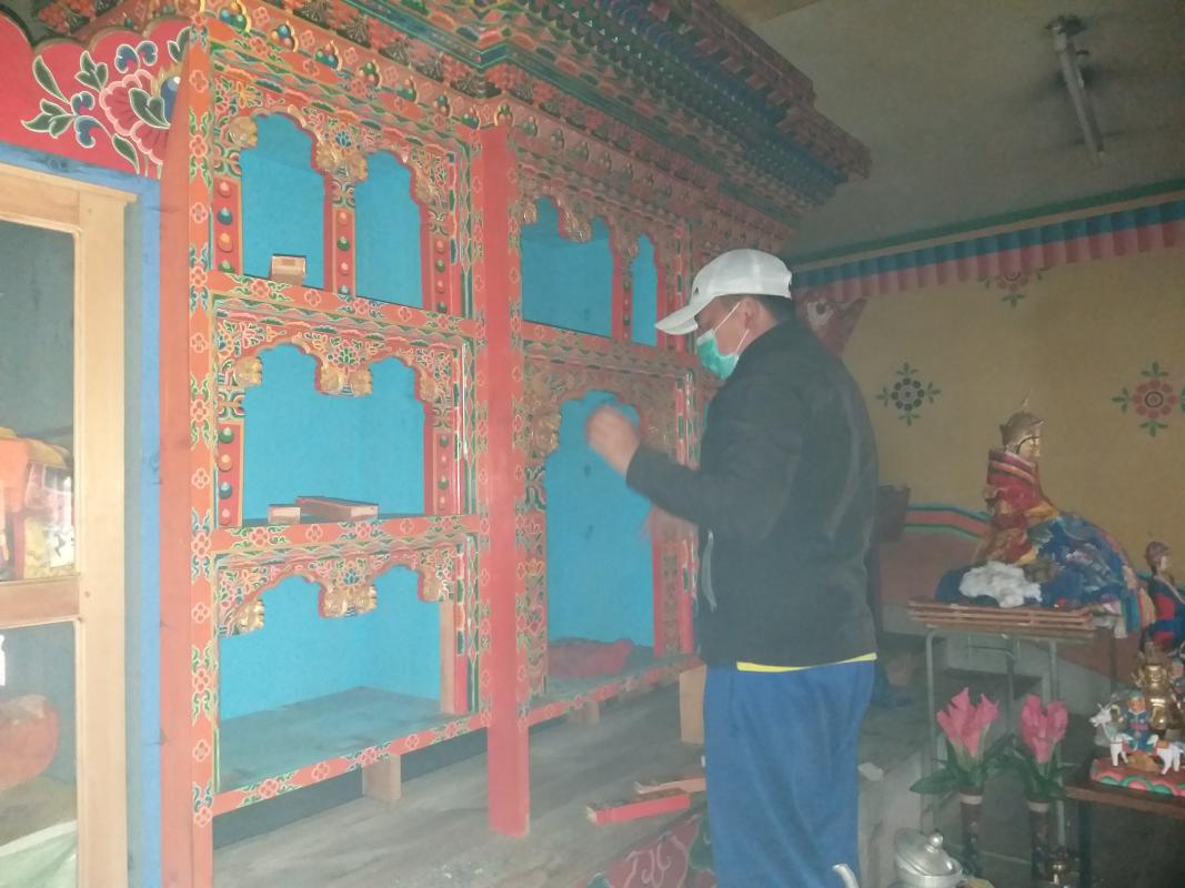 Cleaning of school altar.