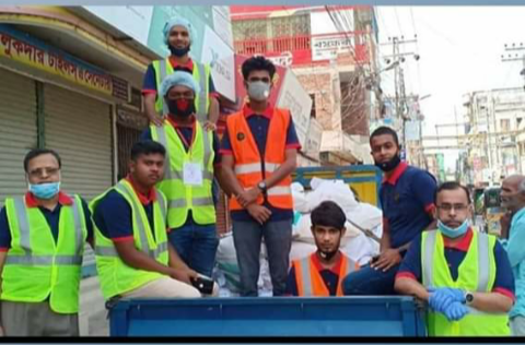 ত্রান বিতরন