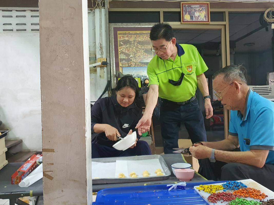 จิตอาสาทำขนม