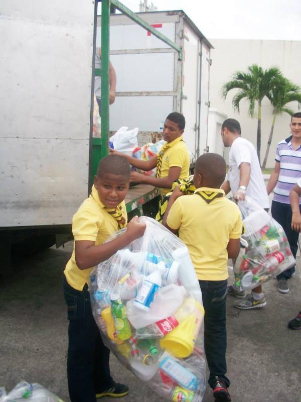 SEPARACIÓN DE DESECHOS EN FERIA YO RECICLO, SEPT. 2013
