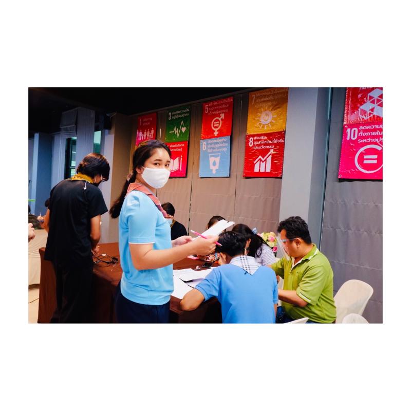 กิจกรรมให้ความรู้ COVID - 19