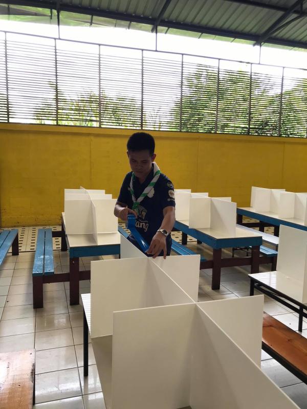 ที่ทานอาหารของนักเรียน เพื่อความปลอดภัย สถานการณ์โควิด -19