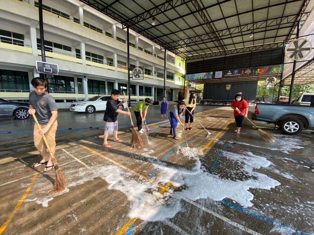 กิจกรรมร่วมใจทำความสะอาดก่อนเปิดภาคเรียน