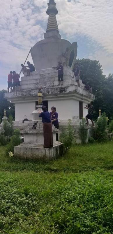 White Washing of Chortens