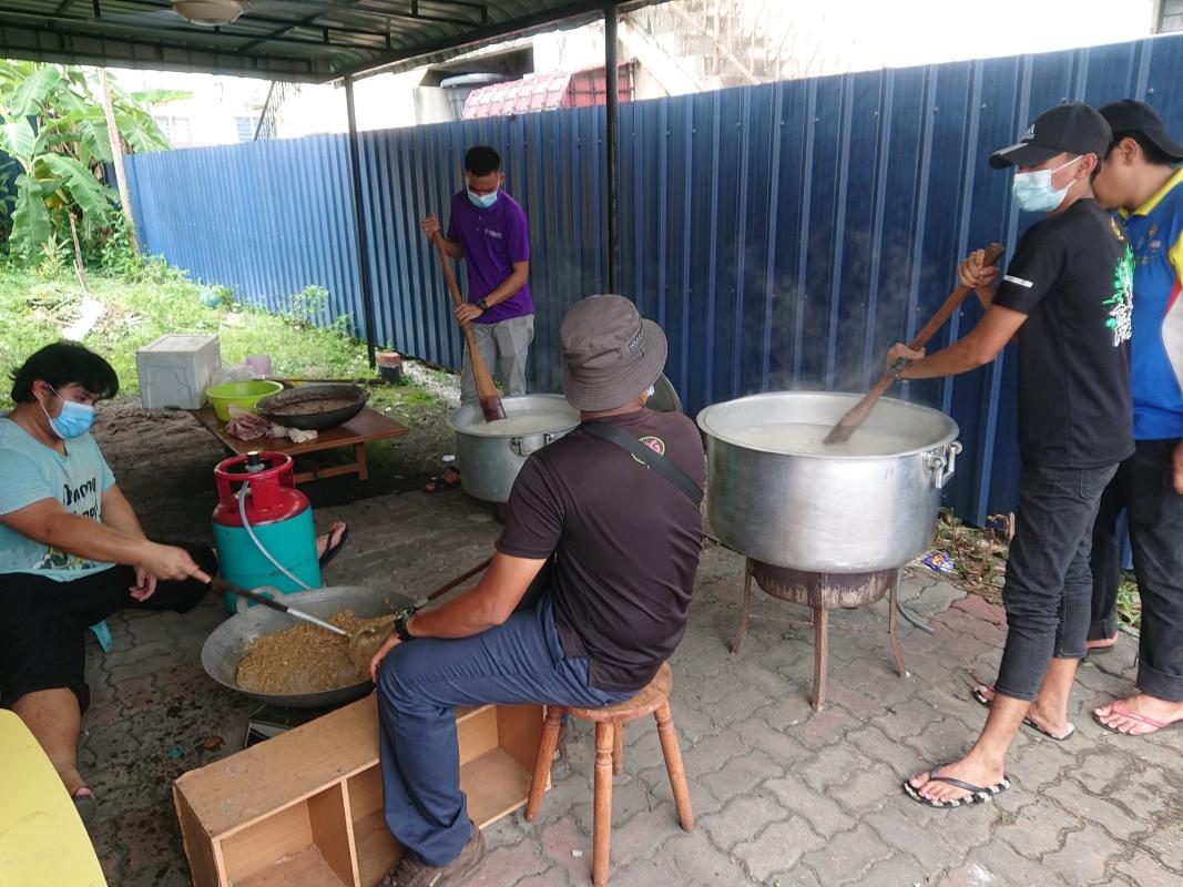 COOK AND DISTRIBUTE LAMBUK PORRIDGE 2020