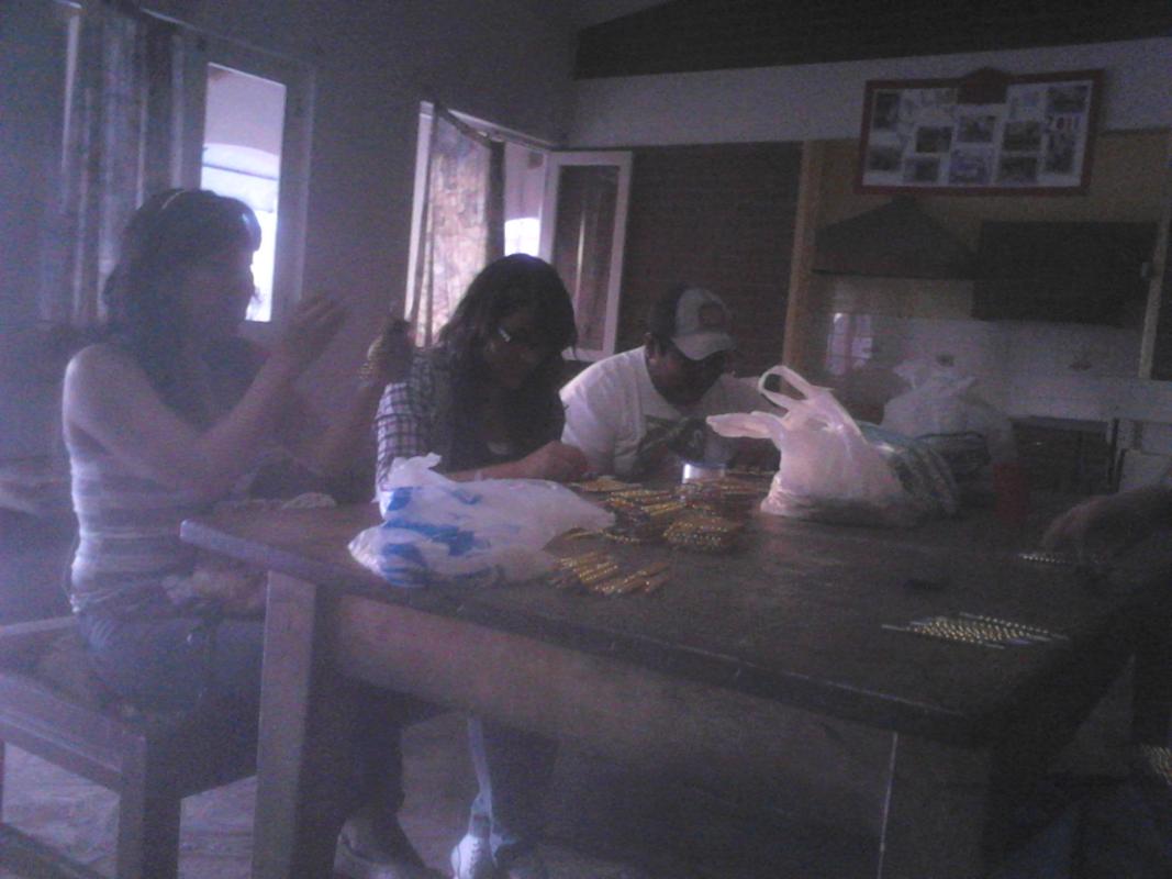 Fabricación del material didáctico para la aplicación del método Montessori, para los niños del hogar y centro de apoyo estudiantil  Alalay