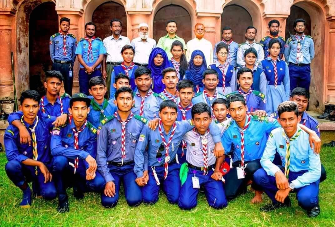 স্কাউট হাইকিং এর মাধ্যমে রোভার ও স্কাউটরা বিভিন্ন বিষয় সম্পর্কে জানতে ও শিখতে পেরেছে। পরবর্তীতে এরাই সমাজের উন্নয়ন বজায় রাখবে।