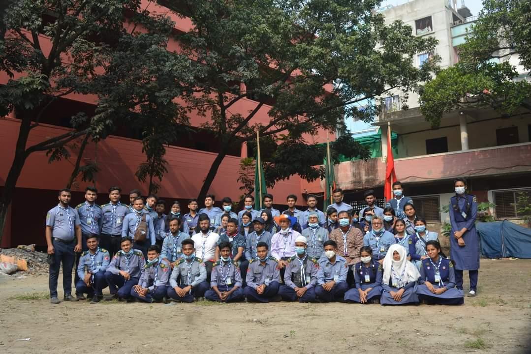 গ্রুপ ক্যাম্প