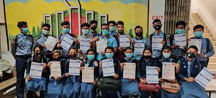 করোনা ভাইরাসের সংক্রমণ নিয়ন্ত্রণে জনসচেতনতা বাড়াতে জনসাধারণের মাঝে ট্রুপ ২১ ওপেন স্কাউট গ্রুপের Troop 21 Open Scouts, Dhaka স্কাউট ও রোভার স্কাউটরা লিফলেট বিতরণ ও সতর্কীকরণ বার্তা পৌঁছে দিয়েছে।