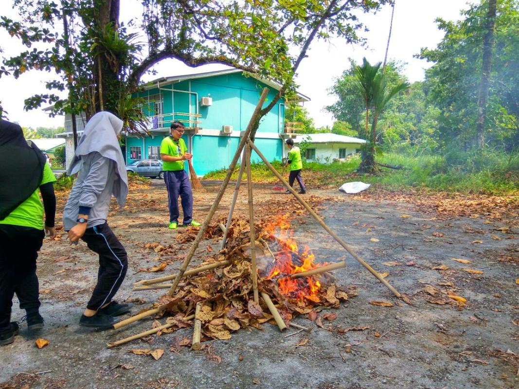 Gotong Royong Ibu Pejabat Pengakap Sarawak