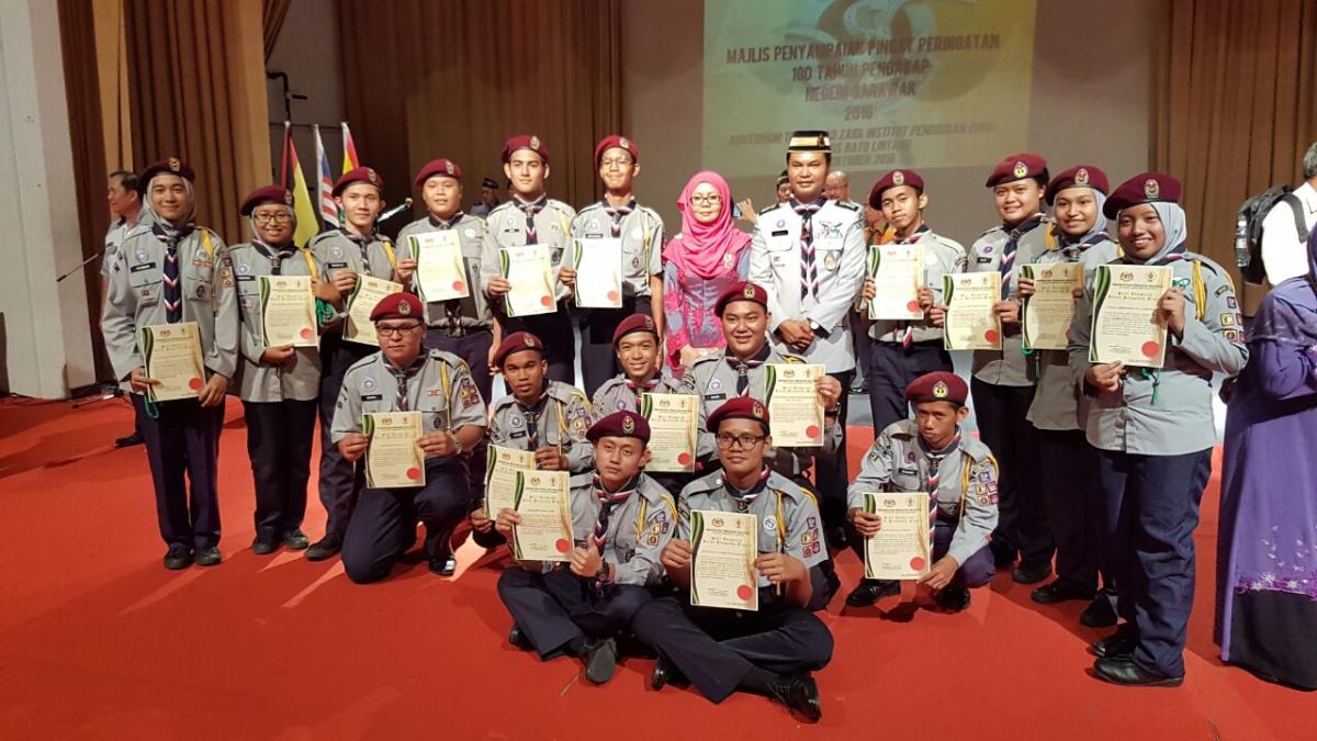MAJLIS PINGAT 100 TAHUN PENGAKAP SARAWAK DAN PENGKALUNGAN ANUGERAH KETUA PENGAKAP NEGARA (RAMBU PENGAKAP REMAJA) 2016