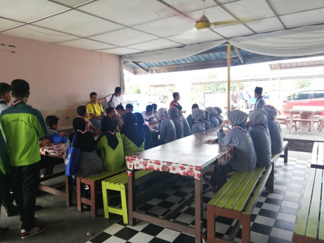 UJIAN LENCANA BAGI PKK, PM, PR UNTUK DIKALUNGKAN RAMBU SETELAH LULUS