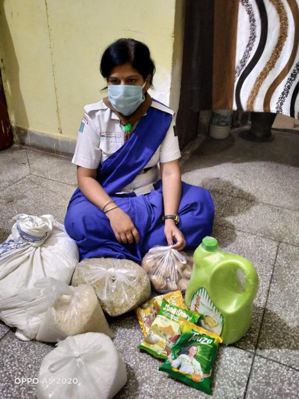 FOOD PECKET DISTRIBUTION