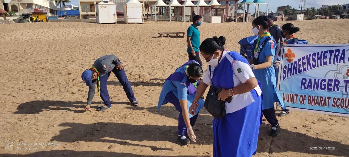 PURI SEA BEACH CLEANING 