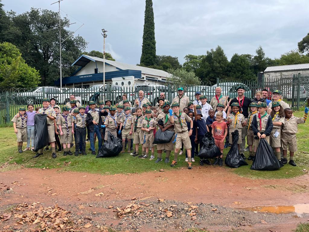Westrand Cubs after cleaning up Florida Lake shoreline