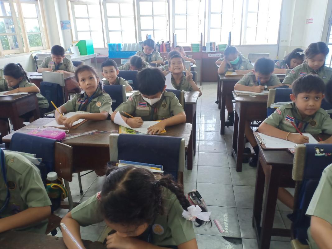 ให้ความรู้การป้องกันฝุ่น