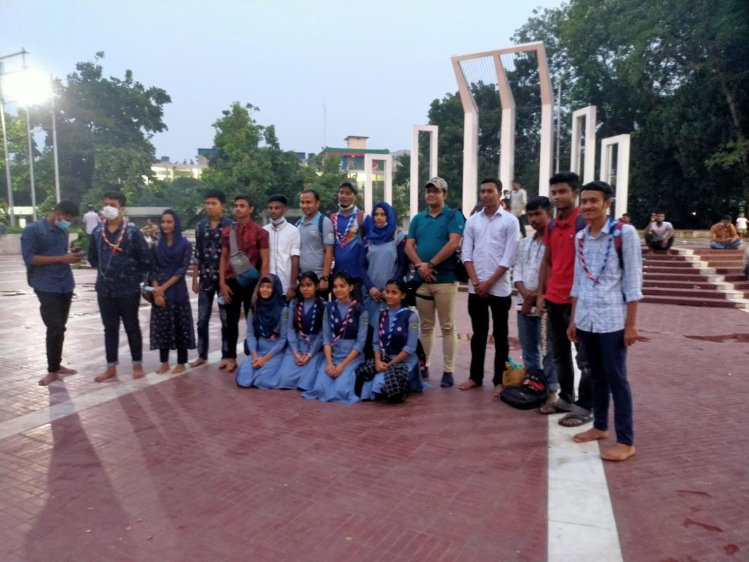 সাপ্তাহিক ক্রুমিটিং 