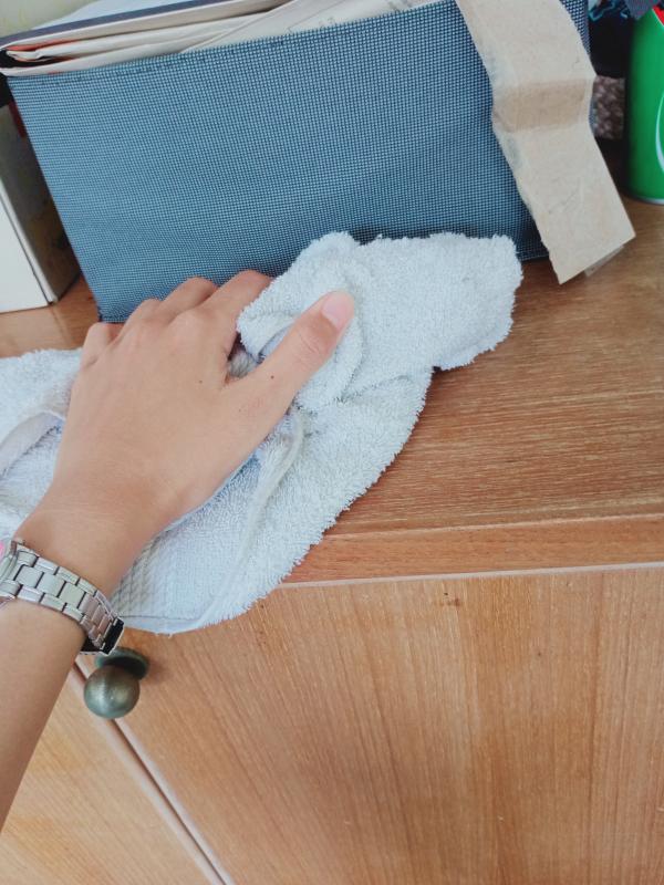 เช็ดโต๊ะ