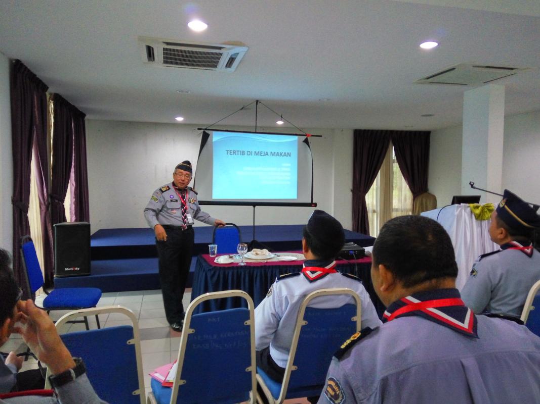 Kursus Protokol dan Etiket Social 2016