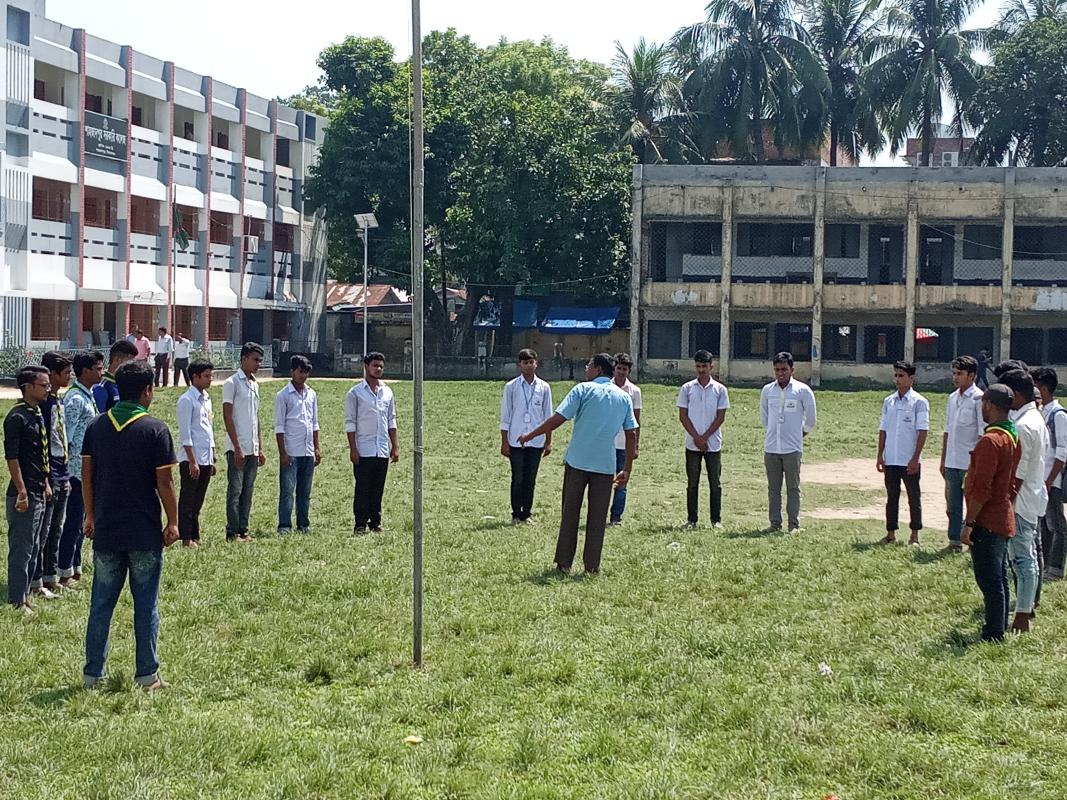 ক্রু মিটিং 