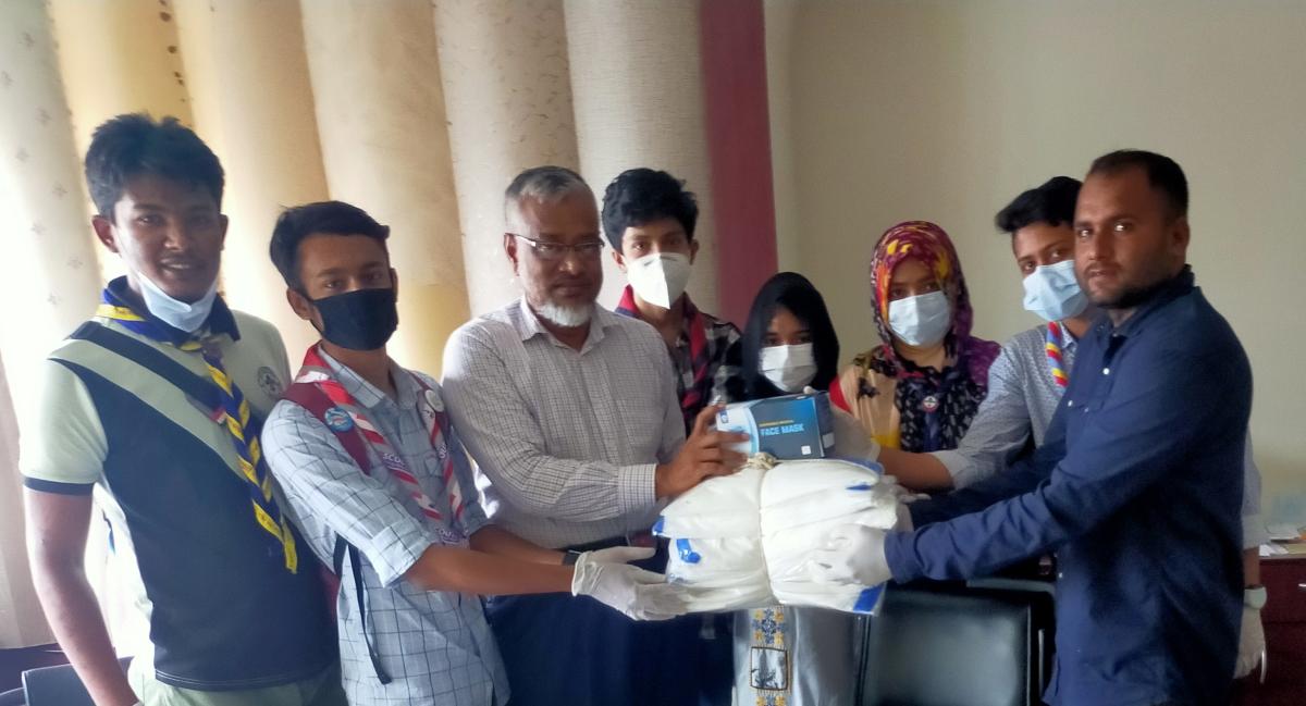 পিপিই ও মাস্ক বিতরন 
