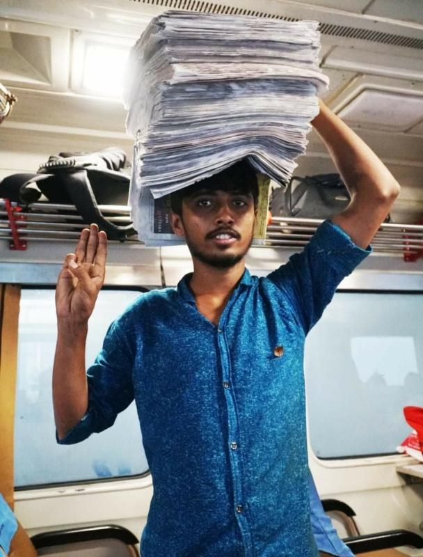 খবরের কাগজ বিক্রয়ের গল্প