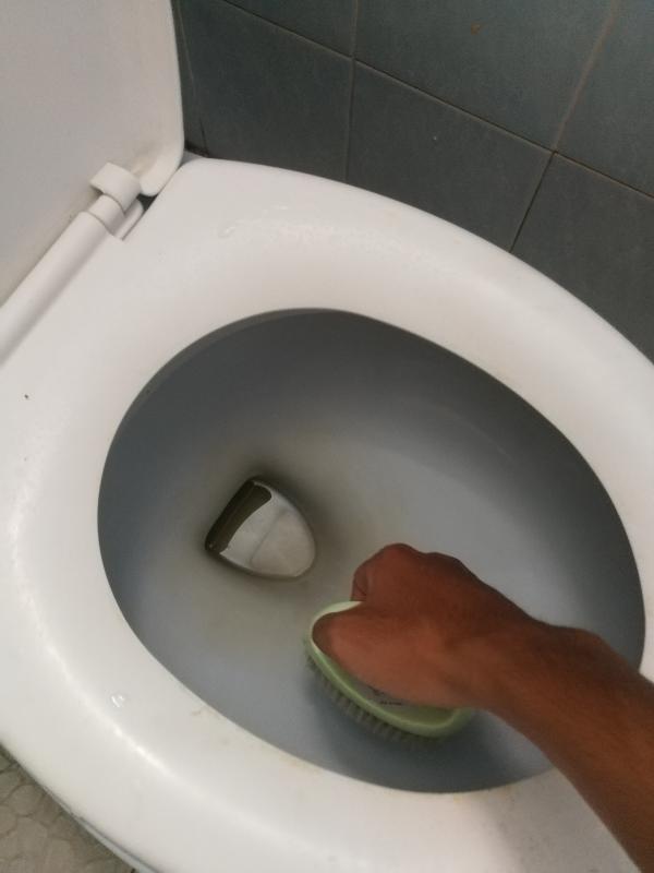 ล้างห้องนำ้