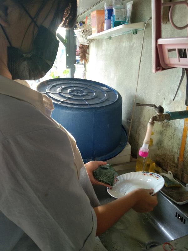ช่วยแม่ล้างจาน