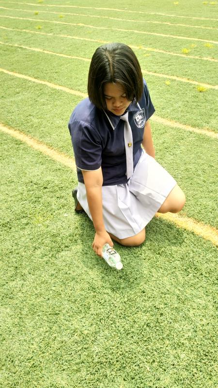 จิตอาสาเก็บขยะที่วิทยาลัยอาชีวศึกษาเทคโนโลยีเอเชีย