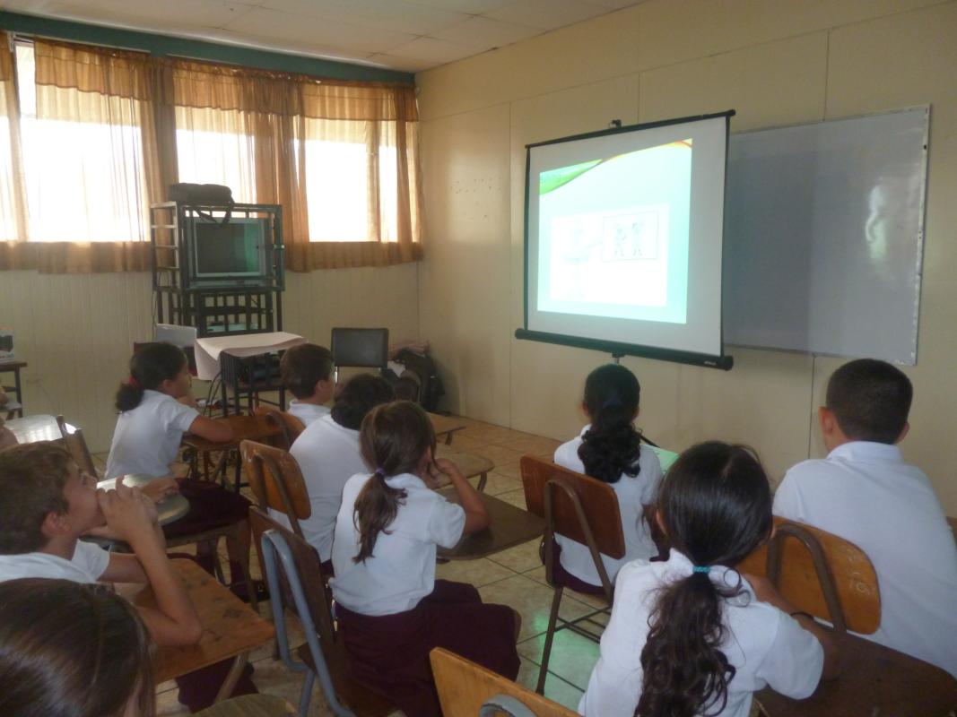 Proyecto/campaña contra el bullying con 5° nivel, 31-10-13